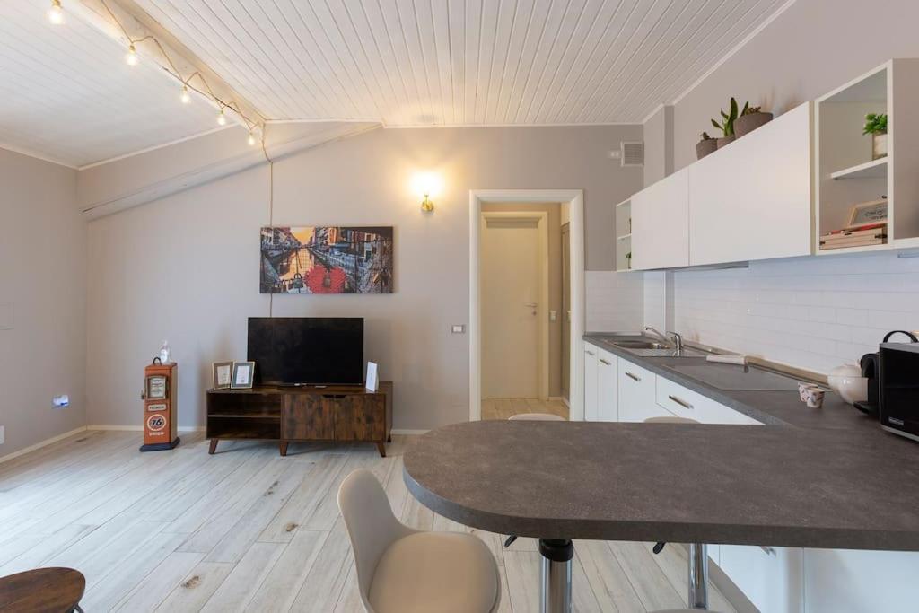 My Charming Apartments Ai Navigli-Vigevano Suite Milan Extérieur photo